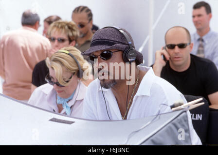Oct 03, 2003 ; Los Angeles, CA, USA ; sur l'ensemble des étoiles comme acteur Denzel Washington Le chef Matt Lee Whitlock dans la MGM Pictures/crime drama 'hors du temps'. Banque D'Images