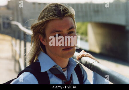 DATE DE SORTIE : Janvier 17, 2004. Titre du film : Harry et Max. STUDIO : Photos de l'Antarctique. Résumé : Deux frères, 23 et 16, qui sont les deux idoles de l'adolescence, à accepter leur passé familial dysfonctionnel et profonde affection pour l'autre. Sur la photo : COLE WILLIAMS stars comme Max. Banque D'Images