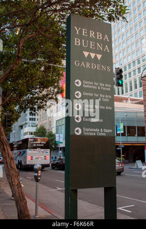 Affichage dynamique dans les Jardins de Yerba Buena à San Francisco, Californie. Banque D'Images