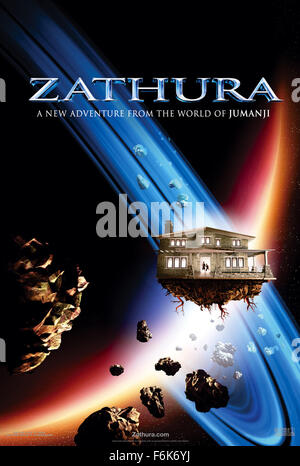 DATE DE SORTIE : 11 novembre 2005. Titre du film : Zathura : une aventure spatiale. STUDIO : Columbia Pictures. Résumé : Deux jeunes frères sont entraînés dans une aventure intergalactique lorsque leur maison est comme par magie hurtled à travers l'espace à cause de la jeu ils jouent. Sur la photo : . Banque D'Images