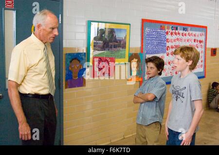 DATE DE SORTIE : Jan 18, 2006 ; STUDIO : New Line Cinema. Résumé : Au cours de la première journée de sa nouvelle année scolaire, un garçon de cinquième année contre les carrés un tyran et les vents jusqu'à accepter un défi qui pourrait changer l'équilibre des pouvoirs au sein de la classe. Photo : JAMES REBHORN comme chaudière principale Tête et Luke BENWARD comme Billy et ADAM HICKS comme Joe. (Crédit Image : c New Line Cinema/photos) Banque D'Images