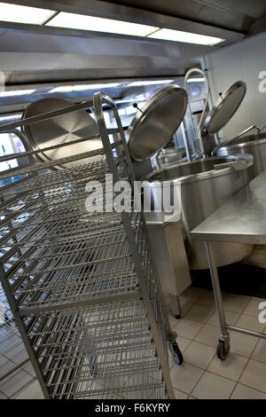 Cuisine professionnelle dans une cantine d'un hôpital Banque D'Images