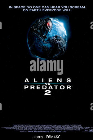 DATE DE SORTIE : Décembre 14, 2007. Titre du film : Aliens vs. Predator : Requiem - STUDIO : Twentieth Century-Fox Film Corporation. Résumé : Les espèces exotiques et les courses de prédateur descendre sur une petite ville, où les habitants méfiants doivent se regrouper pour une chance de survivre. Photo : Poster Art. Banque D'Images