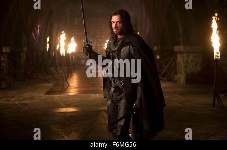 DATE DE SORTIE : 23 décembre 2009. Titre du film : Solomon Kane. STUDIO : Davis-Films. PLOT : un mercenaire qui doit son âme au diable lui-même en luttant contre le mal rachète. Sur la photo : Jacques Villeret que Solomon Kane. Banque D'Images