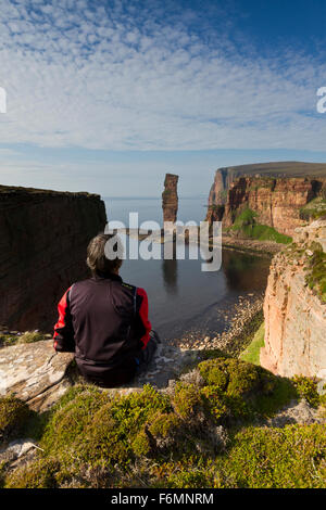Vue vers l'ancien homme de Hoy Banque D'Images