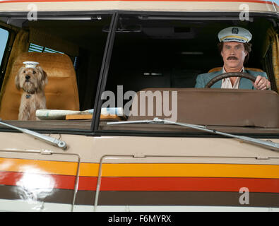 DATE DE SORTIE : Décembre 20, 2013 TITRE : Présentateur 2 : La légende continue Studio : Paramount Pictures Réalisateur : Adam McKay Résumé : Avec les années 70 derrière lui, San Diego's top qualité newsman, Ron Burgundy, revient à prendre la première New York 24 heures news channel par storm présenté : Baxter le chien et Will Ferrell comme Ron Burgundy et Christina Applegate (Crédit : Paramount Pictures/photos) Banque D'Images