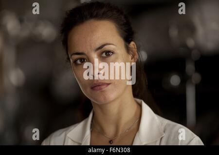 DATE DE SORTIE : Décembre 20, 2013 Title : Le passé aka Le passe STUDIO : Sony Pictures Classics Directeur : Asghar Farhadi PLOT : Un iranien déserte son épouse française et ses deux enfants pour retourner à sa patrie. Pendant ce temps, sa femme se met en place une nouvelle relation, une réalité confronte son mari à la demande de son épouse pour un divorce présenté : BERENICE BEJO comme Marie Brisson (Credit : c Sony Pictures Classics/photos) Banque D'Images