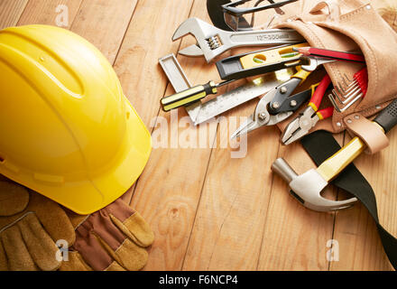 Différents type d'outils sur plancher bois Banque D'Images