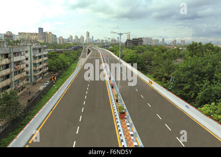 L'autopont de l'autoroute de l'Est, Mumbai, Maharashtra, Inde, Asie Banque D'Images