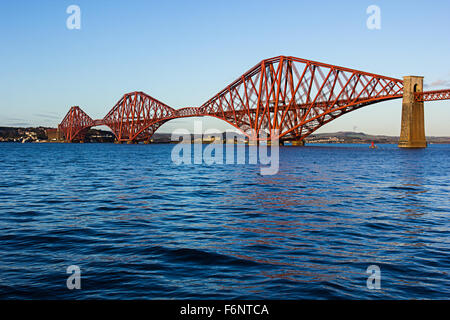 Forth Rail Bridge South Queensferry Banque D'Images