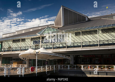 Royaume-uni, Angleterre, dans le Yorkshire, Hull, Centre Commercial Princes Dock, station d'entrée de la rue Princes Banque D'Images