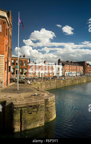 Royaume-uni, Angleterre, dans le Yorkshire, Hull, Princes Dock Street, du patrimoine des bâtiments à quai Banque D'Images