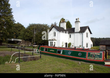 Caldon de blocage du canal, Cottage, Endon, bateau étroit, Stoke-on-Trent, Staffordshire, Angleterre. UK. L'Europe Banque D'Images