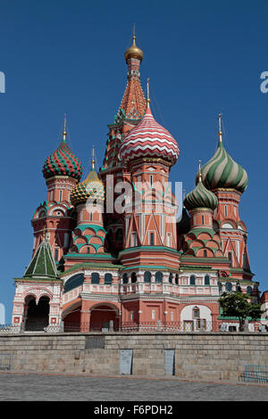 La Cathédrale St Basile (ou la Cathédrale de Vasily la Sainte), de la Place Rouge, Moscou, Russie. Banque D'Images