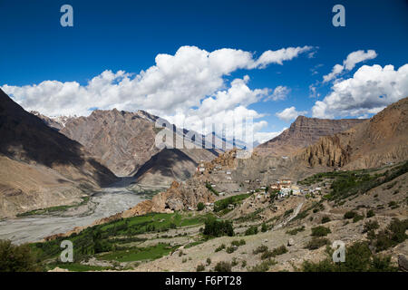 Vue sur la vallée de Spiti Dhankar dans la région himalayenne de l'Himachal Pradesh, Inde Banque D'Images