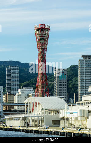 Scène de port, tour, Port de Kobe, Honshu, Japan Banque D'Images