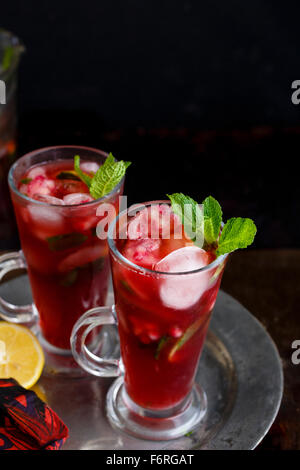 Deux verres de Mojito Grenade Banque D'Images