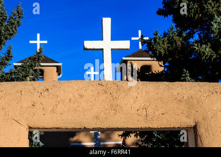 Le savez bien San Francisco de assise à Rancho de Taos, Nouveau Mexique a été en utilisation continue depuis plus de 200 ans. C'est un Banque D'Images