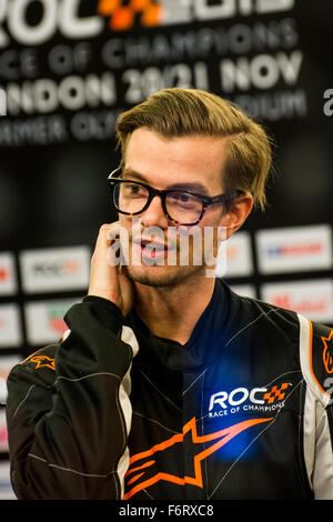 Londres, Royaume-Uni. 19 Nov, 2015. La personnalité de la télévision allemande Joko Winterscheidt de l'Allemagne pendant la Course des champions dans le stade de la Queen Elizabeth Olympic Park le 19 novembre 2015 à Londres, Royaume-Uni. Credit : Gergo Toth/Alamy Live News Banque D'Images