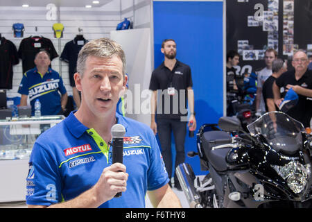 Sydney, Australie. 20 novembre, 2015. Salon de la moto de Sydney journée d'ouverture. Stand Suzuki au salon de la moto de Sydney où la nouvelle moto SV650 a été dévoilé au public australien. Modèle : crédit10/Alamy Live News Banque D'Images