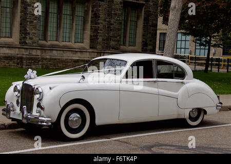 Belle photo de la Jaguar Mark IX blanc à partir de Toronto, mai 2015 Banque D'Images