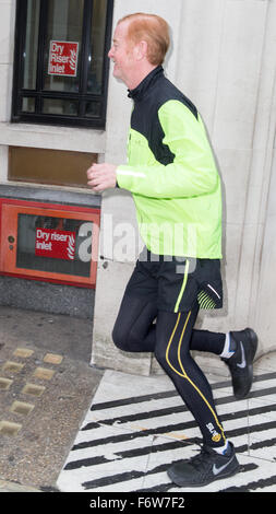 Chris Evans hors de jog près de la BBC Radio 2 studios avec : Chris Evans Où : London, Royaume-Uni Quand : 20 Oct 2015 Banque D'Images