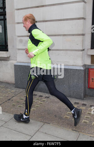 Chris Evans hors de jog près de la BBC Radio 2 studios avec : Chris Evans Où : London, Royaume-Uni Quand : 20 Oct 2015 Banque D'Images