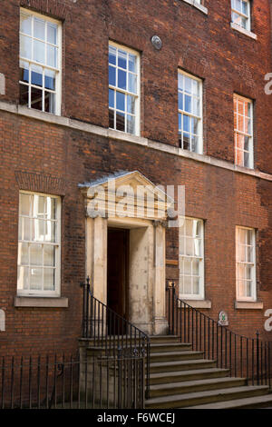 Royaume-uni, Angleterre, dans le Yorkshire, Hull, High Street, Maister House, 1743, Merchant's house façade palladienne en style géorgien Banque D'Images