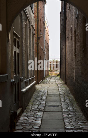 Royaume-uni, Angleterre, dans le Yorkshire, Hull, Bishop Lane Staithe, accueil à C 17ème chambre construit pour Alderman George Crowle en 1657 Banque D'Images