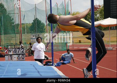 British Open Championnats mondiaux d'athlétisme 2003 jeux ; athlète participe à un événement, de saut en hauteur Banque D'Images