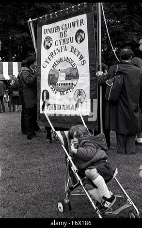 Gala mineurs à Cardiff en 1983. Historique d'un événement annuel qui se déroule dans le sud du Pays de Galles coalfield lorsque le travail fosses ont été. Banque D'Images