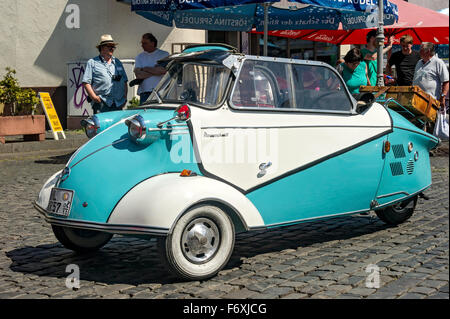 Réunion Oldtimer, Vintage Messerschmitt KR 200 Roadster, construite en 1955-1964, place du marché, Nidda, Hesse, Allemagne Banque D'Images