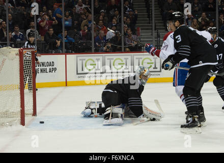 New York, NY, USA. 20 Nov, 2015. Le défenseur des Canadiens de Montréal Jeff Petry (26) lors de la 2e période d'un match de hockey, Barclays Center, vendredi, 20 novembre, 2015. © Bryan Smith/ZUMA/Alamy Fil Live News Banque D'Images