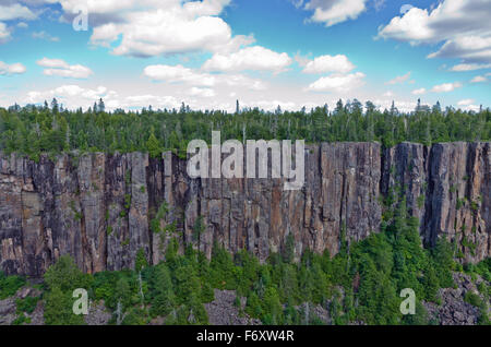 Canyon près de Thunder Bay au nord du lac Supérieur Banque D'Images