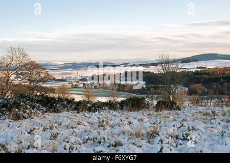 Kennethmont, Ecosse, Royaume-Uni. 21 Nov, 2015. Neige de l'hiver sur l'Ardmore Distillery, Kennethmont, en Écosse. Le 21 novembre 2015. Credit : Malcolm Gallon/Alamy Live News Banque D'Images