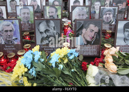 Kiev, Ukraine. 21 Nov, 2015. Le deuxième anniversaire des manifestations sur la place de l'Indépendance à Kiev : Crédit Nazar Furyk/ZUMA/Alamy Fil Live News Banque D'Images