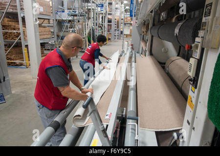 L'achat en magasin de tapis Lowe's Brooklyn NYC Banque D'Images