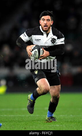 London, UK. 21 Nov, 2015. Milner-Skudder Nehe de barbares en action pendant la Coupe Killik entre les Barbarians et l'Argentine au Stade de Twickenham. Les Pumas a remporté par la marque de 49-31. Credit : Action Plus Sport/Alamy Live News Banque D'Images