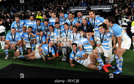 London, UK. 21 Nov, 2015. Célébrer l'Argentine gagner la Coupe Killik entre les Barbarians et l'Argentine au Stade de Twickenham. Les Pumas a remporté par la marque de 49-31. Credit : Action Plus Sport/Alamy Live News Banque D'Images