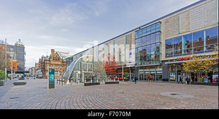 Enoch Square St. à Glasgow en Écosse avec nouvelle entrée du Métro Banque D'Images