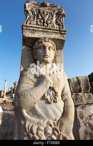 La porte d'Hercule à Ephèse, une ancienne ville grecque sur la côte d'Ionie, Banque D'Images