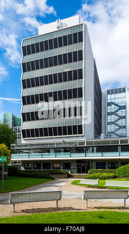 Le bâtiment Renold, sur l'ancien campus de l'UMIST, Université de Manchester, Manchester, Angleterre, Royaume-Uni. Cruickshank & Seward 1962. Banque D'Images