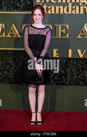 Londres, Royaume-Uni. 22 Nov, 2015. Ellie Bamber assiste au London Evening Standard Theatre Awards le 22/11/2015 à l'Old Vic, Londres. . Credit : Julie Edwards/Alamy Live News Banque D'Images