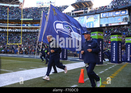 Seattle, USA. 22 novembre, 2015. L'entraîneur-chef des Seahawks Pete Carroll dirige l'équipe pendant un match entre les San Francisco 49ers et les Seahawks de Seattle à CenturyLink Field à Seattle, WA, le 22 novembre 2015. Les Seahawks a gagné 29-13. Credit : Cal Sport Media/Alamy Live News Banque D'Images