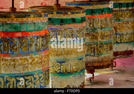 Roues de Prière bouddhiste Banque D'Images