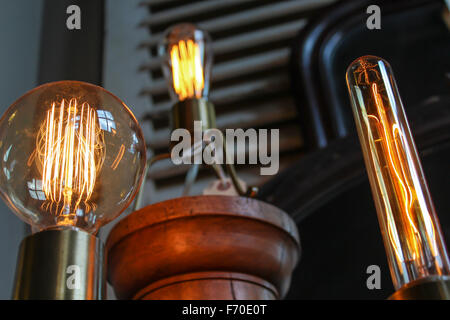 Les ampoules d'un magasin d'antiquités à Atlanta, GA Banque D'Images