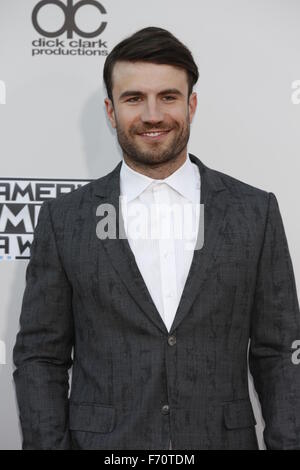 Sam Hunt assiste à l'American Music Awards 2015, CMSA, chez Microsoft Theatre de Los Angeles, USA, le 22 novembre 2015. Photo : Hubert Boesl/dpa Banque D'Images