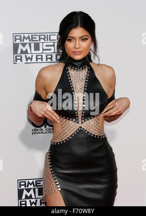 Kylie Jenner assiste à l'American Music Awards 2015, CMSA, chez Microsoft Theatre de Los Angeles, USA, le 22 novembre 2015. Photo : Hubert Boesl/dpa Banque D'Images