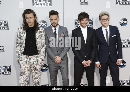 Los Angeles, Californie, USA. 22 Nov, 2015. Louis Tomlinson (l-r), Liam Payne, Niall Horan et Harry Styles de One Direction assister à la 2015 American Music Awards, CMSA, chez Microsoft Theatre de Los Angeles, USA, le 22 novembre 2015. Dpa : Crédit photo alliance/Alamy Live News Banque D'Images