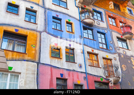 Maison Hundertwasser, façade colorée fragment, Vienne, Autriche Banque D'Images